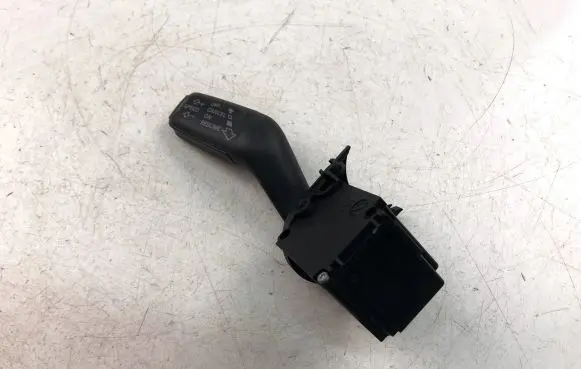 Seat Exeo (3R) Indicator stalk 4E0953521B