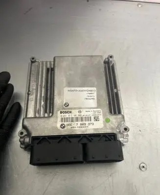 BMW X3 E83 Engine control unit/module 7803373 7804259 1039S16470