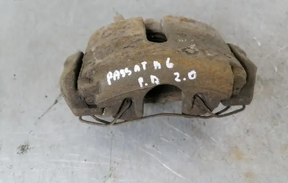 Volkswagen PASSAT B6 Front brake caliper 1K0615124E
