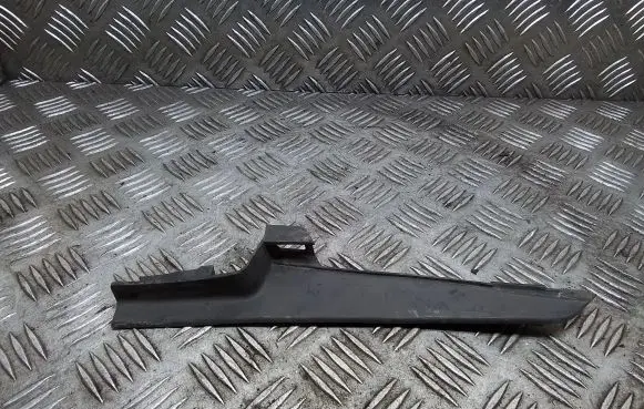 Toyota Prius+ (ZVW40) Fender end trim 5386747040