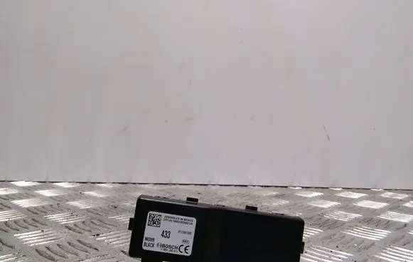 Opel Insignia A Door central lock control unit/module 13501980 F00HJ00471