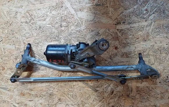 Renault Megane II Front wiper linkage