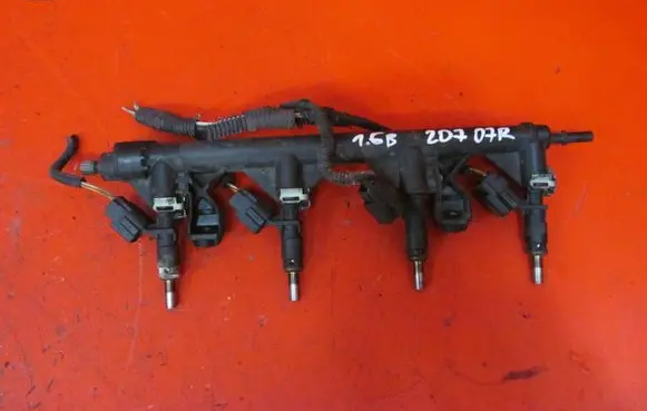 Peugeot 207 Fuel main line pipe V757564580