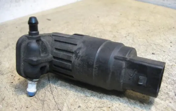 Mercedes-Benz A W168 Windscreen/windshield washer pump
