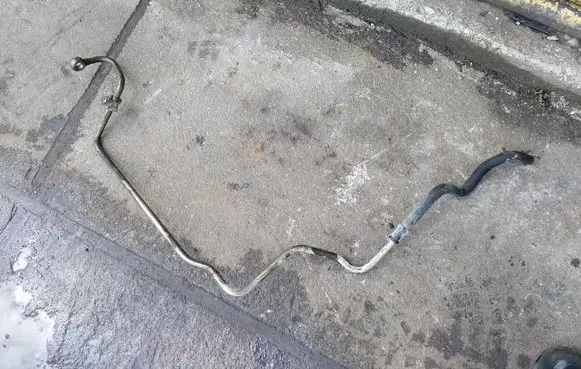 Volkswagen Golf IV Power steering hose/pipe/line