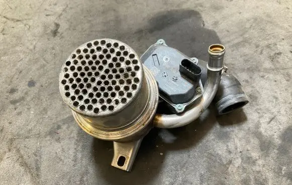Volkswagen Golf VII Throttle valve 04L131501M 1810180624 A2C96089300