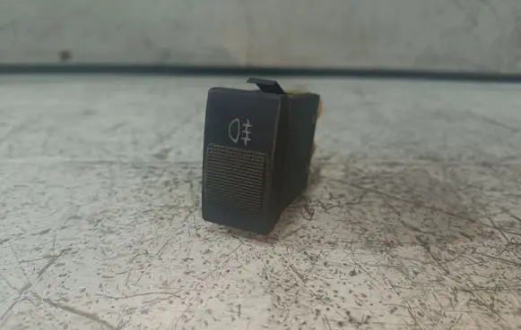 Fog light switch
