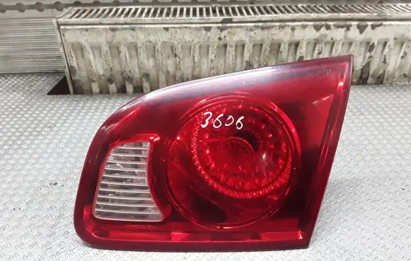 Hyundai Santa Fe Tailgate rear/tail lights 924060W050