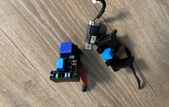 Renault Symbioz Fuse module EWFE