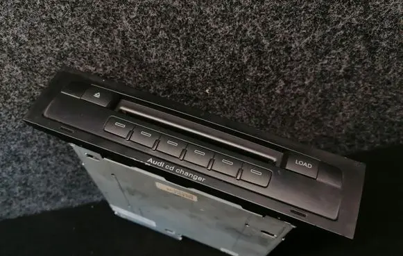 Audi Q7 4L CD/DVD changer 4L0035111 4L0910111A