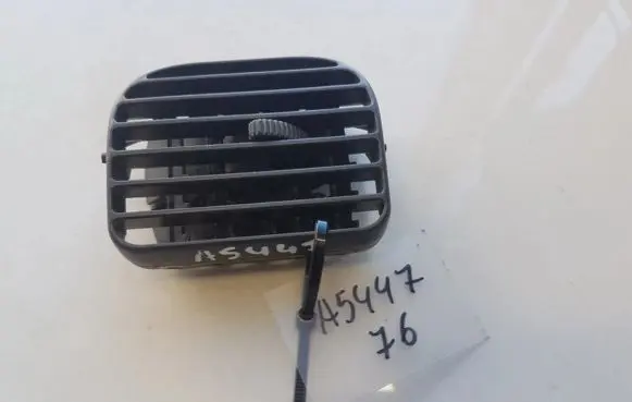 Volvo S40, V40 Dash center air vent grill