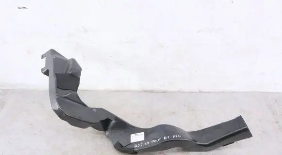 BMW X7 G07 Cabin air duct channel 7466091 64227466091