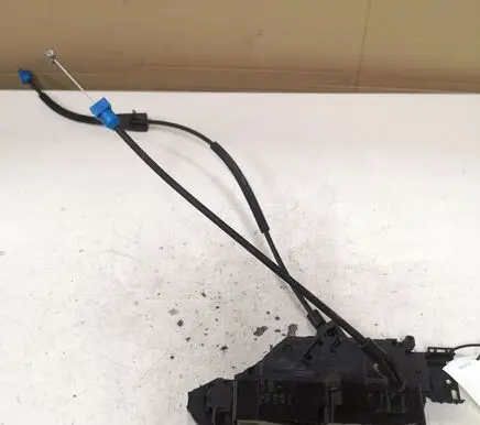Citroen C4 I Picasso Front door lock 24094158