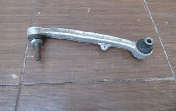 BMW 1 E82 E88 Front control arm 2283577
