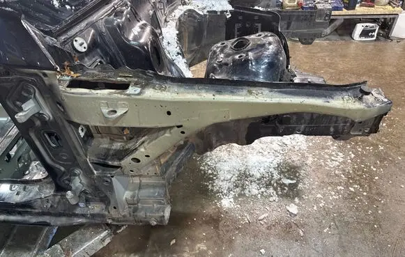 Mercedes-Benz E A207 Front quarter panel 