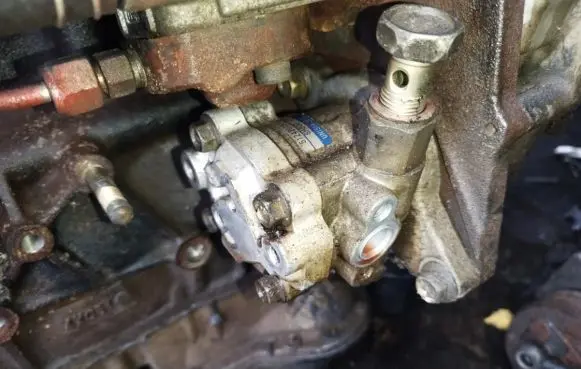 Nissan X-Trail T30 Power steering pump 51242015 0h800
