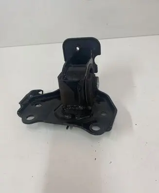 Lexus NX Engine mount bracket