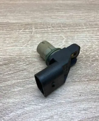 BMW 5 E60 E61 Camshaft position sensor 7794646 779464603