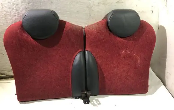 Mini One - Cooper R50 - 53 Rear seat 