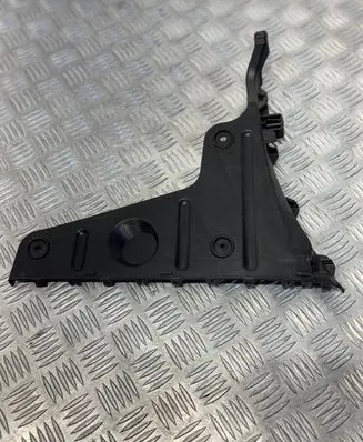 Volkswagen PASSAT B8 Rear bumper mounting bracket 8E5807454A