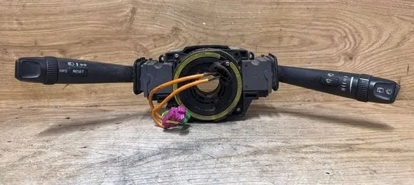 Volvo V70 Wiper turn signal indicator stalk/switch 30669744