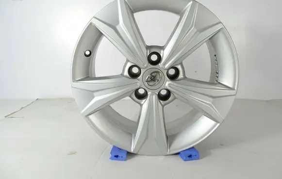 Toyota Auris E180 Original wheel cap PW45710001