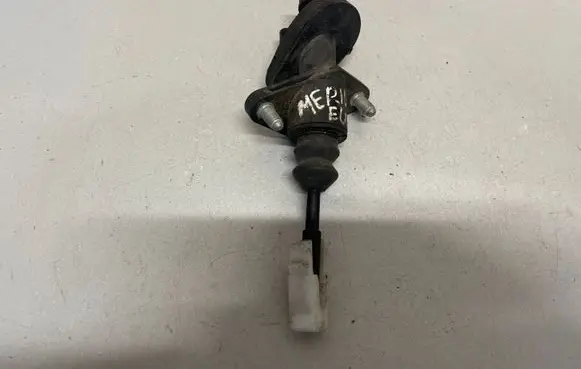 Opel Meriva A Clutch slave cylinder 13112244