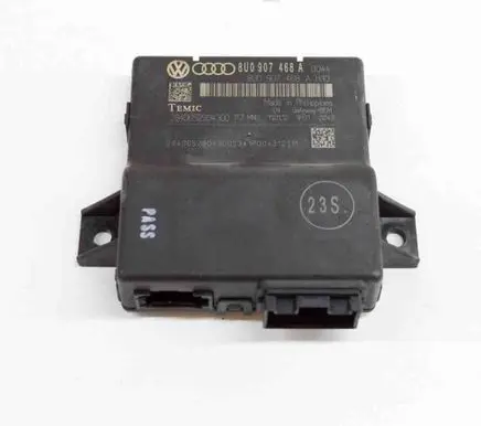 Audi Q3 8U Gateway control module 2840652904300 8U0907468A