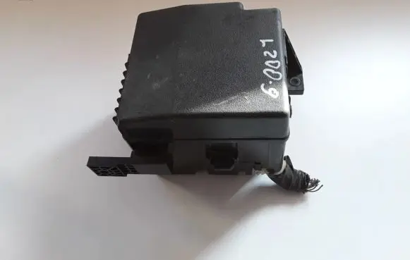 Mitsubishi L200 Fuse module 8565A368
