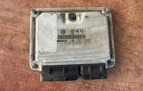 Volkswagen Sharan Engine control unit/module 038906019J