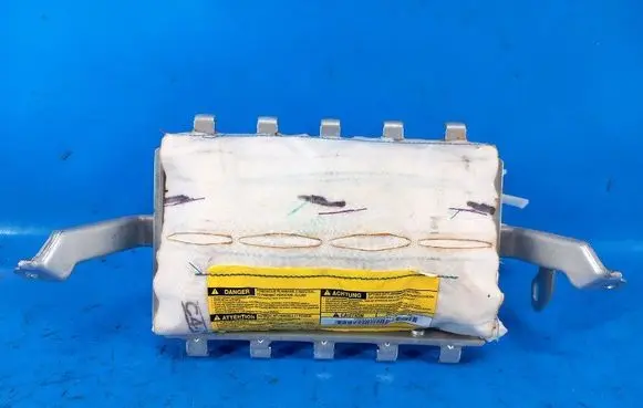 Toyota Tundra II Passenger airbag 739600C010