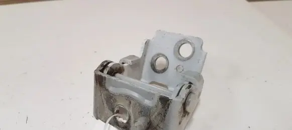 Citroen C5 Front door lower hinge 676G0R