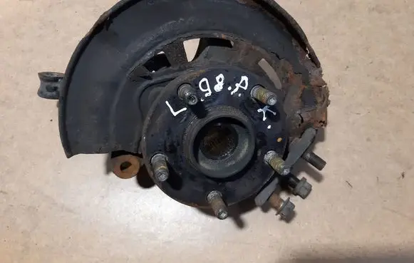 Toyota Avensis T270 Front wheel hub