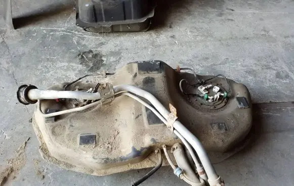 Subaru Outback (BS) Fuel tank 1019627150
