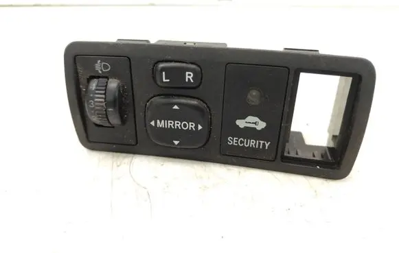 Toyota Corolla E120 E130 Wing mirror switch 777665 183574