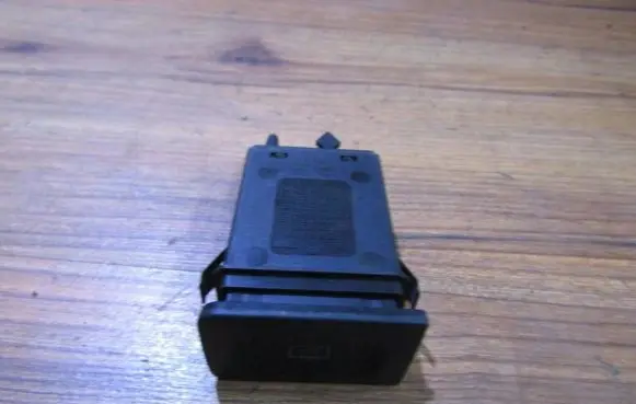 Volkswagen Golf IV Windscreen/window heater switch 1J0953235A 1J0953235B