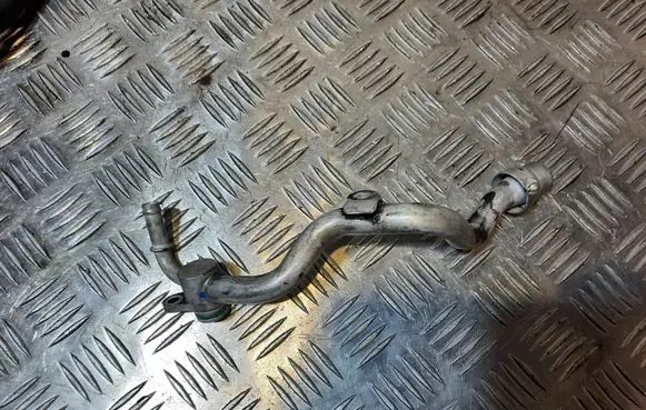 Volkswagen Touareg II Engine coolant pipe/hose