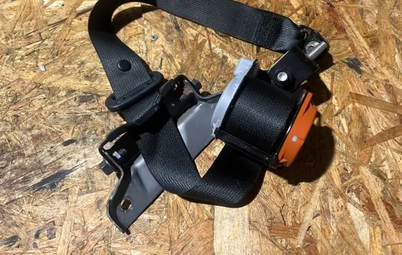 Nissan Navara D23 Rear seatbelt 80920AA 50A3M5W1EV