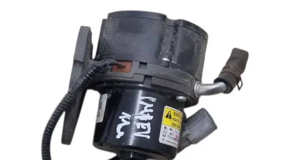 Mitsubishi i-MiEV Adblue tank cap T8233