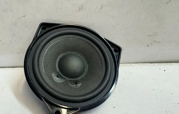 Mercedes-Benz E W238 Parcel shelf speaker A2228200602