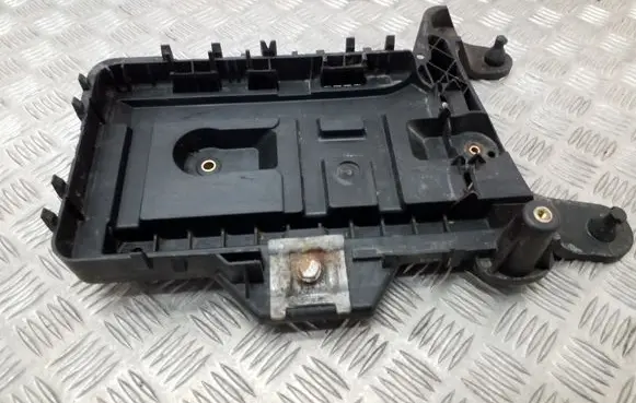 Skoda Superb B6 (3T) Battery tray 1K0915333