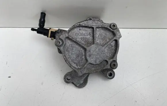 Ford Mondeo MK IV Vacuum pump