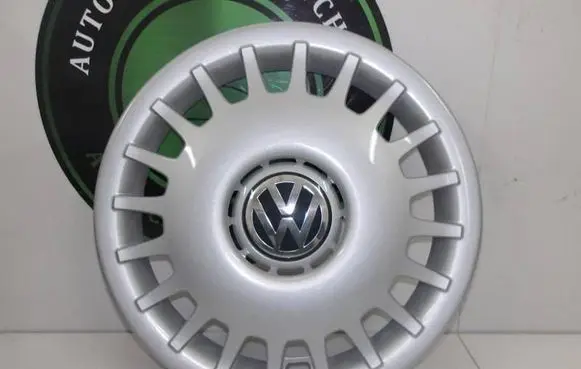 Volkswagen Bora R15 wheel hub/cap/trim 1H0601147