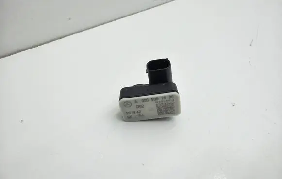 Mercedes-Benz GLE (W166 - C292) Airbag deployment crash/impact sensor A0009057600 10171103113