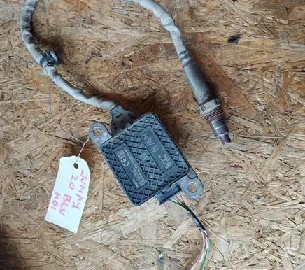 Citroen Jumpy Lambda probe sensor SNS0735 9821121180 A2C1251110002