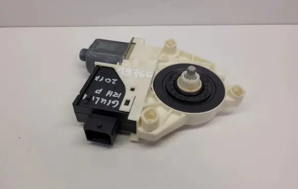 Alfa Romeo Giulia Rear door window regulator motor C59649-102