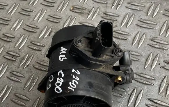 Mercedes-Benz C W204 Mass air flow meter A6460940048 F00C2G2068 0281002535