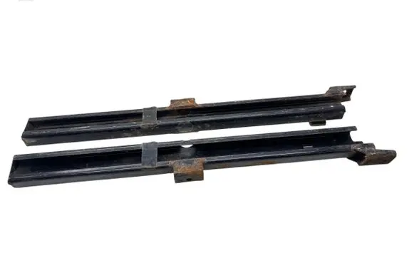 Volkswagen Multivan T4 Rear seat guide rail 