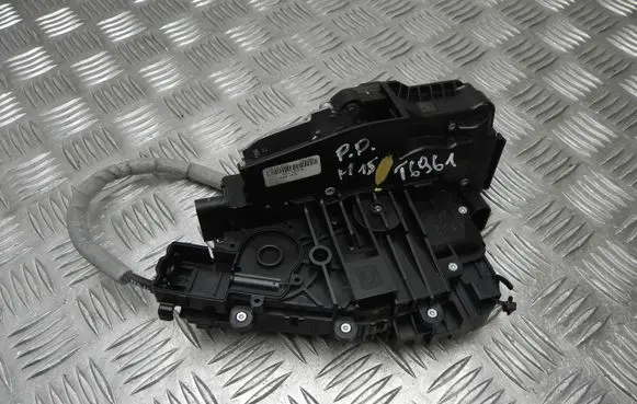 Mercedes-Benz SL R231 Loading door lock A2317602040 T6961
