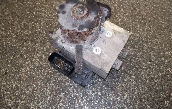 Chrysler 300M ABS Pump 04602253AB P04779084AD